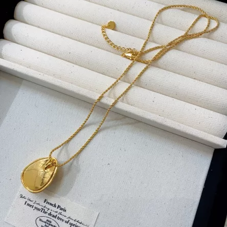French retro European and American niche design egg-shaped water drop pendant necklace minimalist advanced cold style silver egg