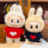 Doll Clothes Ropa Labubu for 17Cm Labubu V2 V1 Labubu Winter Sweater Strawberry Love Pattern Kid Toy Gift